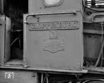 Damals waren offenkundig noch keine Schilderdiebe unterwegs: Lok 2 der Kleinbahn Vechta - Cloppenburg behielt bis zuletzt fast ihre komplette Beschilderung aus dem Jahr 1914, lediglich das Schild "V-Cl" fehlte.  (04.04.1961) <i>Foto: Detlev Luckmann</i>