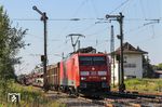 189 005 (Bh Nürnberg) fährt mit EZ 44507 durch die "Formsignalinsel" des Bahnhofs Hirschaid. (20.08.2010) <i>Foto: Joachim Bügel</i>