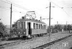 Tw 603 der Kleinbahn Pforzheim–Ittersbach macht sich in Ittersheim für die Rückfahrt nach Pforzheim bereit. (12.05.1964) <i>Foto: Helmut Röth</i>