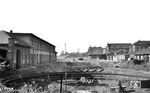 Die Reste der alten Drehscheibe am Ende des Kopfbahnhofs (vgl. auch Bild-Nr. 45373).  (06.11.1955) <i>Foto: Helmut Röth *</i>