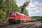 232 259 (mit 185 057) startet mit KT 46290 (Schaffhausen – Neuss Gbf) in Neckarhausen. Sie wird den Zug über den nichtelektrifizierten Streckenteil über Horb nach Tübingen bringen. (05.09.2017) <i>Foto: Joachim Schmidt</i>