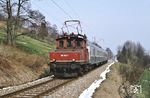 169 003 unterwegs auf der Ammergaubahn Murnau - Oberammergau bei Jägerhaus. (11.04.1979) <i>Foto: Prof. Dr. Willi Hager</i>