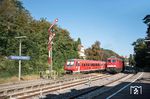 232 528 wartet als Lz für den ausgefallenen EZ 46136 (Chiasso - Mannheim) die Überholung eines 611 nach Ulm in Überlingen Therme ab. (27.09.2017) <i>Foto: Joachim Schmidt</i>