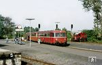 998 856 mit 998 284 und 798 621 ist als N 8216 (Korbach - Kassel) in Wolfhagen eingetroffen.  (28.09.1984) <i>Foto: Wolfgang Bügel</i>