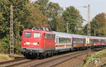 110 200 mit ICE-Ersatzzug IC 2862 (Hamm - Bonn) bei Gruiten. (26.10.2010) <i>Foto: Joachim Bügel</i>