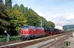 Überführungsfahrt Dsts 80420 mit 221 114 + 44 508 + 41 241 + V 160 003 und dem DGEG-Museumszug im Bahnhof Satzvey/Eifel. (12.10.1984) <i>Foto: Joachim Bügel</i>