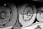 Die Wagenkästen des französischen "Michelin"-Zuges liefen auf jeweils zehn gummibereiften Radssätzen mit Spurkränzen.  (07.1951) <i>Foto: A. Dormann, Slg. W. Löckel</i>