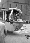 Bei einem Unfall erwischte es den Tw 59 in Heidelberg. Die näheren Umstände sind allerdings nicht bekannt. (20.04.1957) <i>Foto: Helmut Röth *</i>