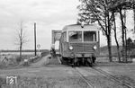 Triebwagen T 1 (DWK, Baujahr 1934) an der Dortmund-Emskanalbrücke bei Rodde, östlich von Rheine. (12.11.1960) <i>Foto: Gerd Wolff</i>