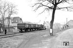 Lok 11sm mit einem Rollwagenzug im Bahnhof Weiler. (20.01.1961) <i>Foto: Gerd Wolff</i>