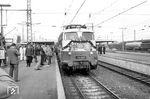 Der Sonderzug zur Aufnahme des elektrischen Betriebs auf der Strecke Oberhausen - Wesel - Emmerich mit Zuglok E 10 1269 vom Bw Heidelberg, die zu diesem Anlass wohl extra angereist war.  (22.05.1966) <i>Foto: Willi Marotz</i>