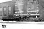 52 2102 bei Herstellerwerk Henschel in Kassel. Die Lok wurde im Januar 1943 bei der RBD Krakau in Dienst gestellt und verblieb nach dem Zweiten Weltkrieg in der Sowjetunion. (01.1943) <i>Foto: Werkfoto</i>