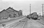 Wasserhalt der 50 1476 im Bahnhof Sendenhorst auf der Westfälischen Landes-Eisenbahn. (13.05.1961) <i>Foto: Gerd Wolff</i>