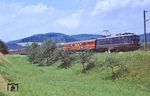 E 10 277 (Bw Hannover) mit einem Schnellzug bei Ippensen nahe Kreiensen. (07.1963) <i>Foto: Robin Fell</i>
