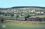 Der Nachmittagspersonenzug N 2683 nach Neunkirchen passiert mit 023 075 die Ortschaft Wustweiler.  (12.09.1973) <i>Foto: Wolfgang Bügel</i>