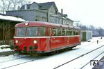 798 702 (Bw Siegen) als Sonderzug Dsts 80422 im Bahnhof Meinerzhagen. (29.01.1985) <i>Foto: Wolfgang Bügel</i>