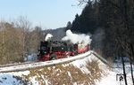 99 7239 mit Zug 8920 kurz hinter Sorge. (03.03.2018) <i>Foto: Thorsten Eichhorn</i>