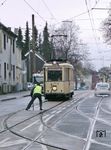Letzte Weichenstellungen zum Abschied der oberirdisch fahrenden Straßenbahn in Dortmund, aufgenommen an der Weiche zur Einfahrt in die Schleife Brackel. Damals hieß die Haltestelle auch einfach nur „Brackel Schleife“ – gegenwärtig ist es die Haltestelle „In den Börten“.  (21.03.2007) <i>Foto: Thorsten Eichhorn</i>