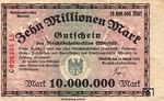 Auch heute gibt es zuweilen Gutscheine von der Bahn, die sich aber in anderen monetären Regionen bewegen. Hier zeigte sich allerdings nicht die Reichsbahndirektion (Wuppertal-) Elberfeld besonders großzügig, denn das Notgeld war im Jahr 1923 mehr Schein als Sein, es war nämlich nichts wert. Die Reparationszahlungen nach dem 1. Weltkrieg sorgten für eine Hyper-Inflation. Für 10.000.000 Mark konnte man im Oktober 1923 gerade einmal eine Briefmarke kaufen, im November kostete das Briefporto schon 1.000.000.000 Mark. (08.1923) <i>Foto: Slg. Dr. Hans-Jürgen Vorsteher</i>