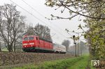 181 211 mit dem Mini-PbZ 2470 (Frankfurt - Dortmund) zwischen Haan und Gruiten. (13.04.2018) <i>Foto: Joachim Bügel</i>