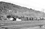 Am Samstag, dem 6. Juni 1970, fand in Dillenburg auch noch "Plandampf" statt. Hier verlässt 044 596 mit einem Güterzug den Bahnhof Dillenburg und wird über Haiger - Würgendorf - Herdorf in ihre Heimat Betzdorf an der Sieg zurückkehren. (06.06.1970) <i>Foto: Gerhard Moll</i>