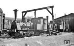 Die abgestellten Loks 22 (LHW Breslau, Baujahr 1904) und 23 (LHW Breslau, Baujahr 1905) in Butzbach Ost. Beide Loks waren 1958 ausgemustert worden. (05.07.1959) <i>Foto: Gerhard Moll</i>