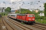 181 215 mit PbZ 2470 nach Dortmund in Wuppertal-Elberfeld. (25.05.2018) <i>Foto: Wolfgang Bügel</i>