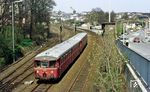 815 757 und 515 565 (Bw Aachen) als N 6276 aus Wuppertal-Wichlinghausen in Wuppertal-Heubruch. (19.04.1985) <i>Foto: Wolfgang Bügel</i>