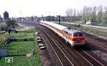 Der gleiche Zug - andere Perspektive: 218 142 mit N 7775 nach Bonn in Rheinbach. (20.04.1985) <i>Foto: Wolfgang Bügel</i>