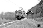 Tw 24.102 im Haltepunkt Au zwischen Vorchdorf-Eggenberg und Bad Wimsbach-Neydharting.  (20.04.1962) <i>Foto: Gerd Wolff</i>