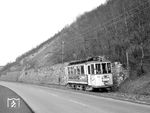 Tw 22 unterwegs zwischen Grüne und Letmathe auf dem Weg nach Hohenlimburg. (03.1959) <i>Foto: Reinhard Todt</i>