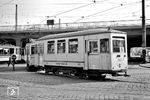 Straßenbahnen der EVAG, u.a. die Linie 5 am Essener Hauptbahnhof.  (08.06.1960) <i>Foto: Joachim Stichnoth</i>