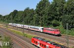 Und der Mittwochs mit 115 bespannte PbZ 2470 (Frankfurt Hbf - Dortmund Bbf), diesmal mit 115 448 bei Wuppertal-Vohwinkel. (27.06.2018) <i>Foto: Joachim Bügel</i>