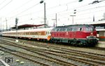 Die mit E-Heizung ausgerüstete 215 031 vom Bw Krefeld mit Lr 36436 nach Wuppertal-Nächstebreck in Wuppertal-Oberbarmen. (05.05.1985) <i>Foto: Wolfgang Bügel</i>
