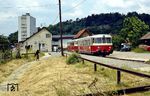 VT 6 mit VS 14 als Zug 26 im Landesbahnhof Sigmaringen. (19.06.1989) <i>Foto: Ulrich Neumann</i>