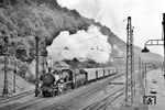 38 3530 (Bw Crailsheim) fährt mit P 2361 aus Heidelberg-Karlstor. (28.05.1959) <i>Foto: Helmut Röth</i>