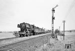 50 1570 (Bw Gießen) mit einem Güterzug bei Dutenhofen zwischen Gießen und Wetzlar. (15.06.1959) <i>Foto: Helmut Röth</i>