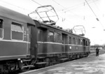 ET 65 014 wartet im Bahnhof Göppingen auf den Abfahrauftrag. (10.04.1967) <i>Foto: Heinz Hangarter</i>