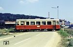 WEG T 36 verlässt den Bahnhof Amstetten auf der meterspurigen Nebenbahn nach Laichingen. (05.09.1972) <i>Foto: Dieter Junker</i>