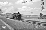Mit D 91 nach München ist 18 615 bei Röthenbach unterwegs. (06.06.1962) <i>Foto: Helmut Röth</i>
