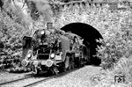 24 009 am Saffenberg-Tunnel bei Dernau im Ahrtal. (14.06.1973) <i>Foto: Gerhard Moll</i>