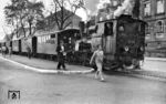 99 7201 ist mit einem Personenzug aus Mudau in Mosbach eingetroffen. (28.10.1959) <i>Foto: Gerhard Moll</i>