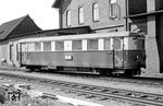 Schmalspurtriebwagen T 64 (Wismar, Baujahr 1936) als Pendelzug nach Rehburg Stadt in Wunstorf. (06.06.1964) <i>Foto: Gerd Wolff</i>