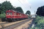 485 005 auf der Hochrheinstrecke zwischen Eimeldingen und Haltingen. (03.07.1976) <i>Foto: Peter Schiffer</i>