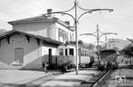 Zugkreuzung im Bahnhof Bioggio auf der Lugano-Ponte-Tresa-Bahn. (14.10.1964) <i>Foto: Gerd Wolff</i>