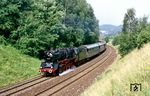 50 622 mit dem "Dienstagszug" D 18625 nach Amberg vor Neukirchen bei Sulzbach-Rosenberg. (16.07.1985) <i>Foto: Wolfgang Bügel</i>