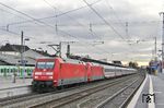 Mit gut 20minüter Verspätung erreichte IC 2028 (Nürnberg Hbf - Hamburg-Altona) an diesem Tag den Solinger Hauptbahnhof, hatte dafür aber zwei Loks (101 129 und die abgebügelte 101 097) zu bieten. (19.12.2018) <i>Foto: Joachim Bügel</i>