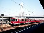Anlässlich einer Pressefahrt ist der Frankfurter 624 628 im neuen Ludwigshafener Hauptbahnhof eingetroffen.  (1969) <i>Foto: Reinhold Palm</i>