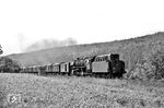 Auch wieder Tender voraus war die Bebraer 44 1167 mit einem Güterzug nach Gerstungen unterwegs. (25.05.1964) <i>Foto: Helmut Röth</i>
