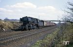 50 1654 (Bw Bremen Hbf) mit einem Güterzug auf der "Rollbahn" bei Vehrte. (04.1968) <i>Foto: John Carter</i>